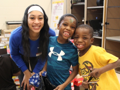 Newcomers_Ananda with Students